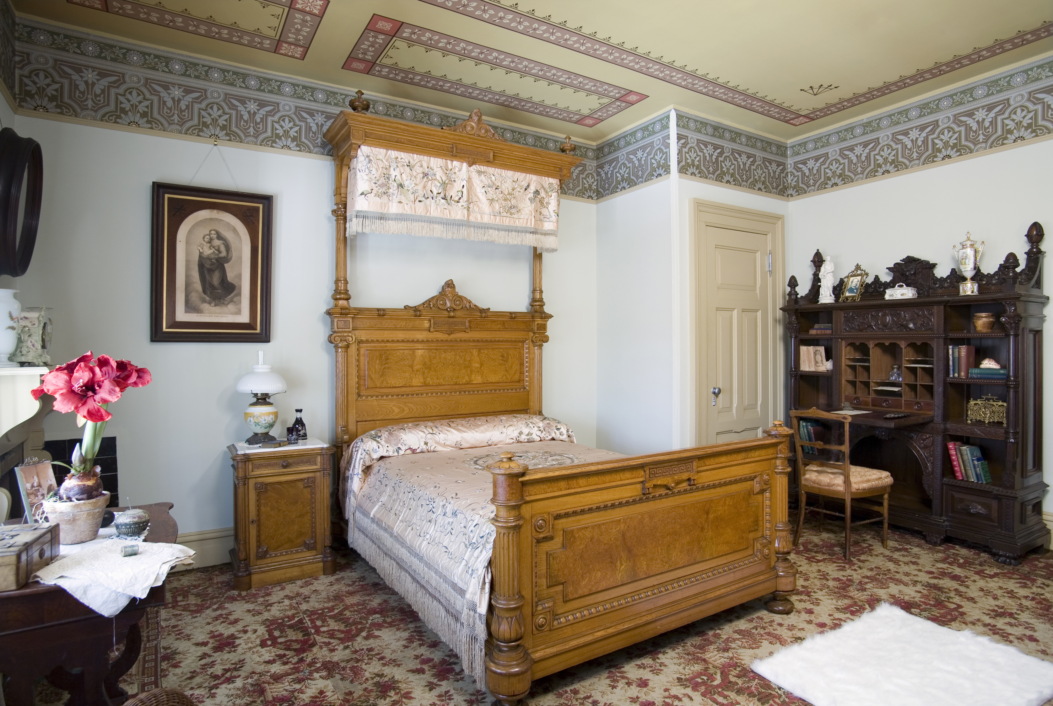 click to see item Langdon Bedroom