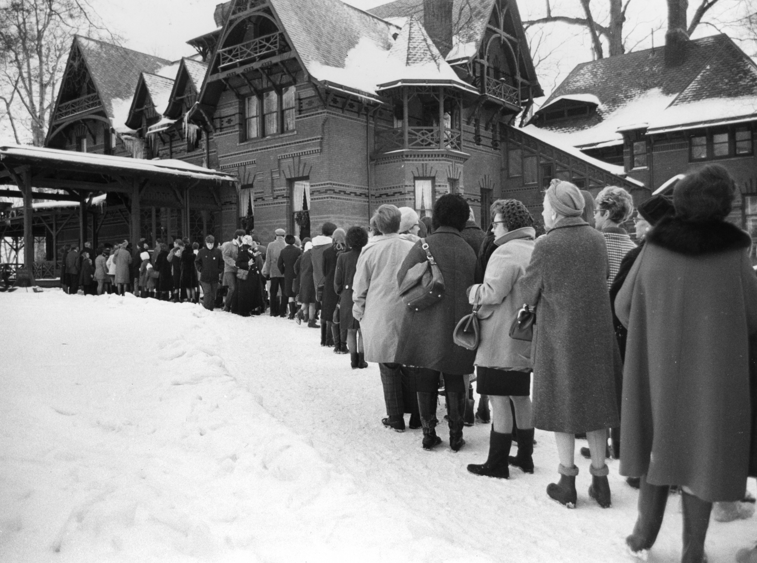 click to see item Visitors to the Mark Twain House in the 1970s
